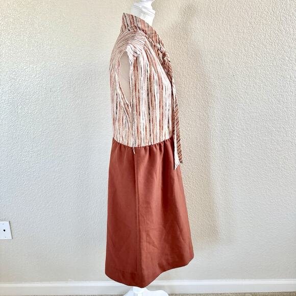 70s Lynn Davis Sz 14 Rust Red Midi Dress Tie Neck Striped Secretary Boho Retro - Picture 4 of 16